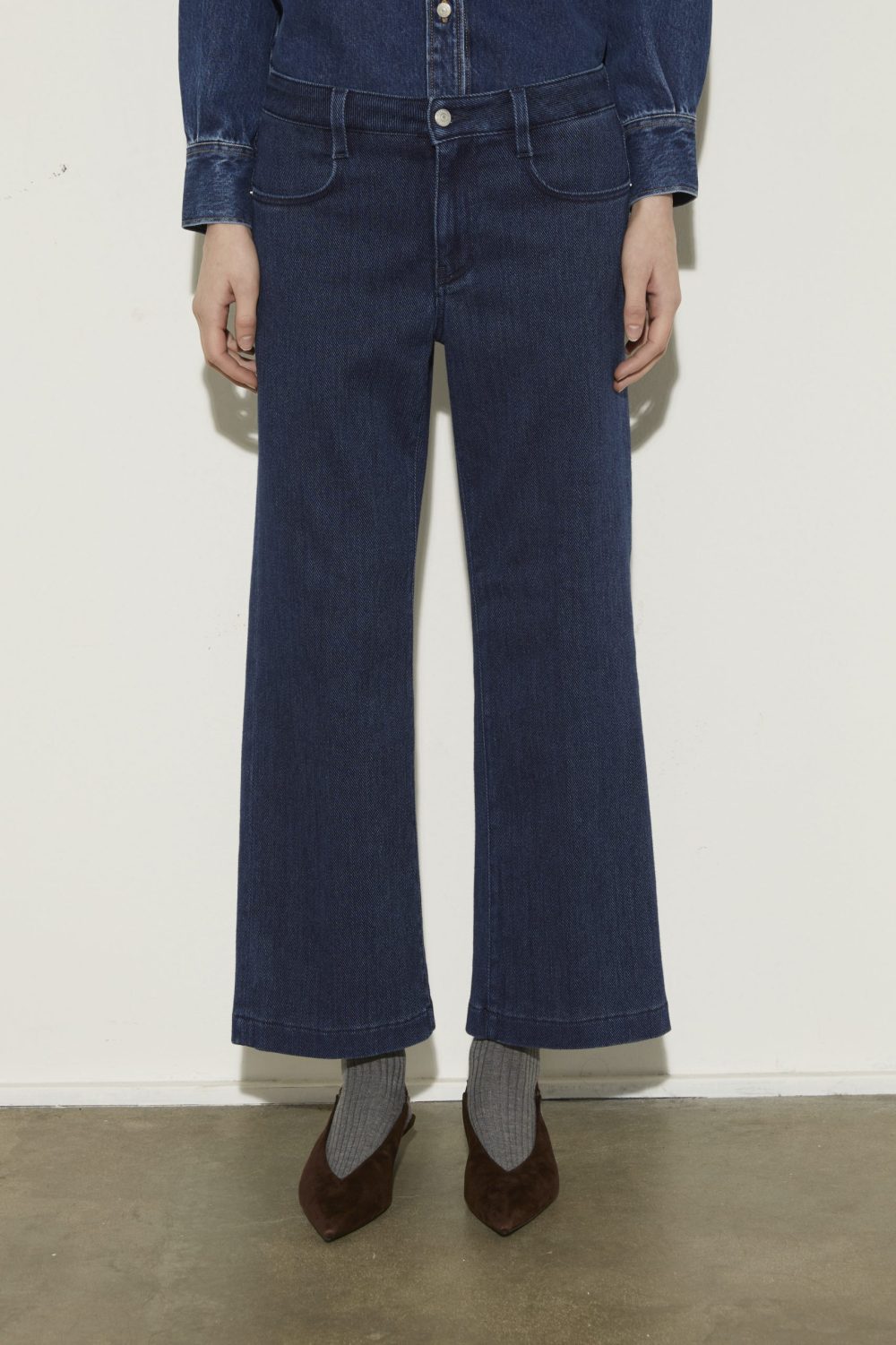 Shop Primary Image Shop Primary Image